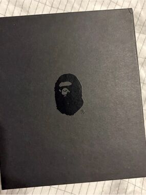 Bape Light Gray New York drop solid metal mantle piece